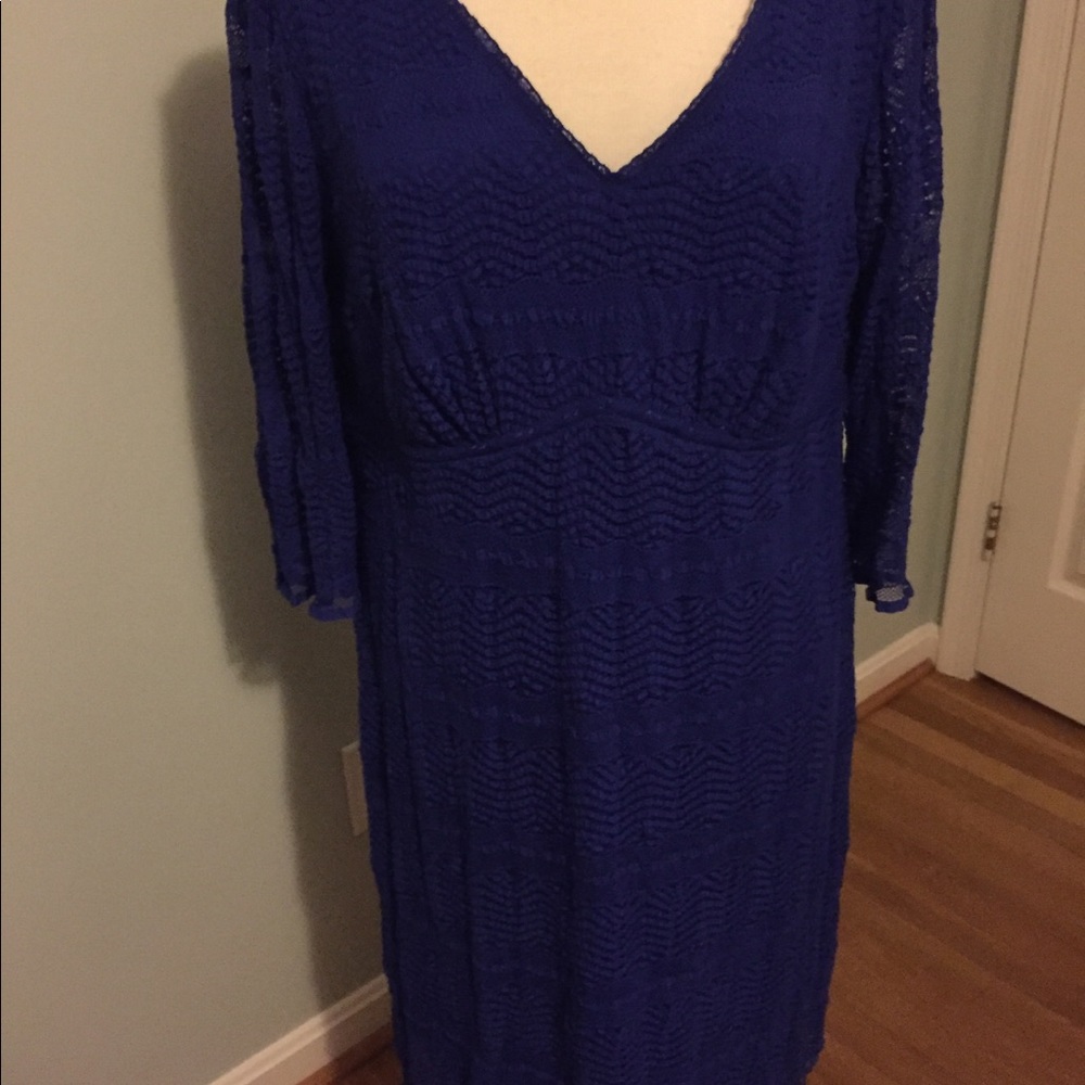 Dress - Picture 2 of 2